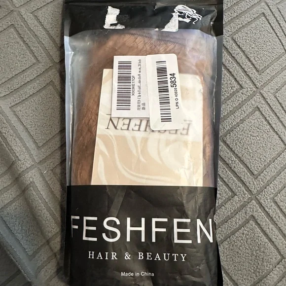 Clip in Hair Extensions, 20 Inch, Auburn Brown
4 PCS, Long Wavy christmas, party - Picture 7 of 7